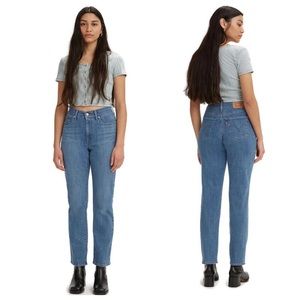 Levi’s Mid Rise 501 Light Wash Mid Rise Denim Jeans 27
